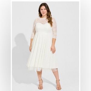 Ivory Lace Tea-Length Wedding Dress